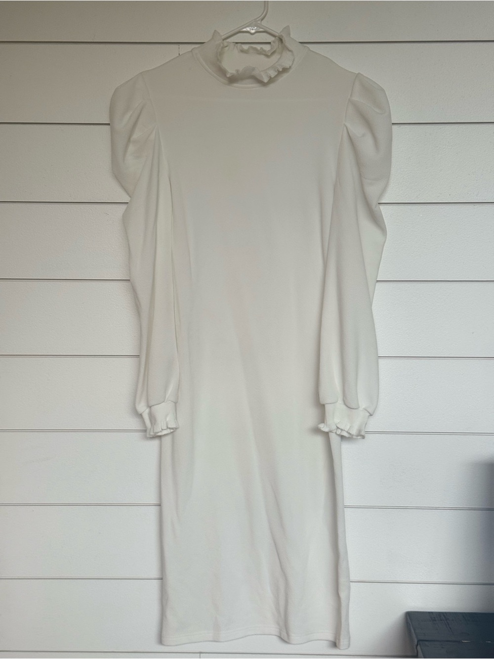 Elegant White Ruffled High-Neck Long Sleeve Dress